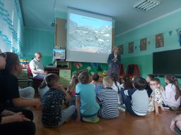 b_1024_768_0_00_images_2022_2023_1-3_AkademiaMalych_szczepanek_348843389_799062308263140_6373485098204145981_n